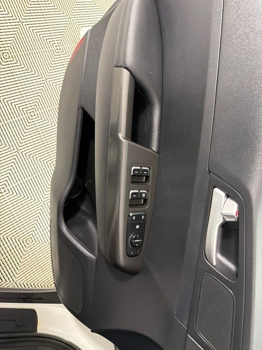 2020 Kia Sportage - Image 11 of 12