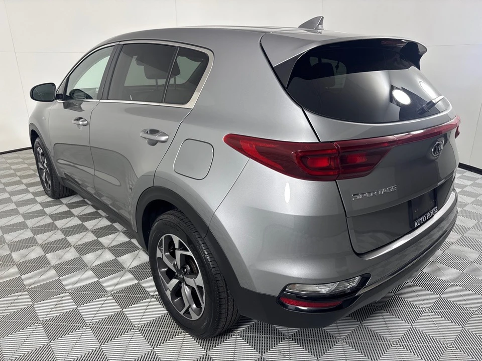 2020 Kia Sportage - Image 8 of 12