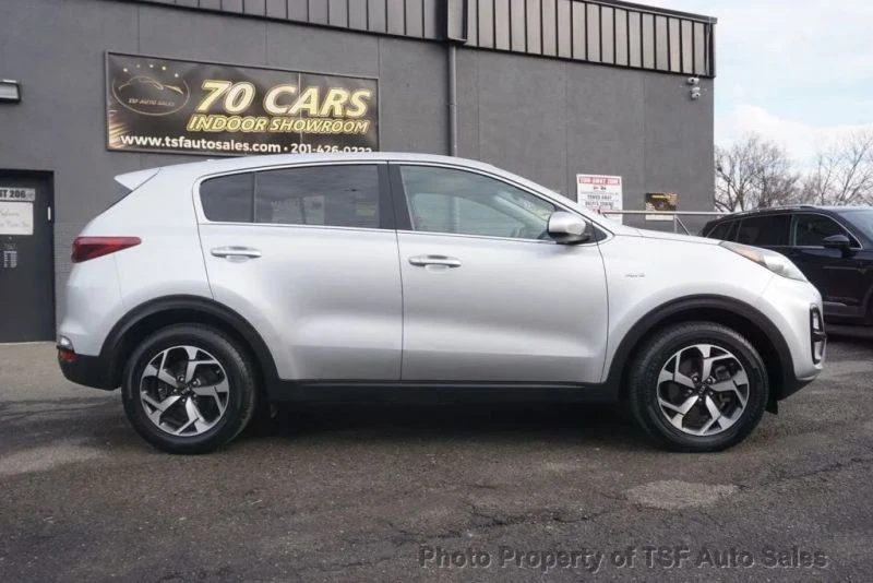 2020 Kia Sportage - Image 8 of 12