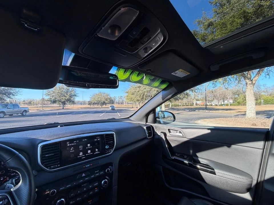 2020 Kia Sportage - Image 11 of 21