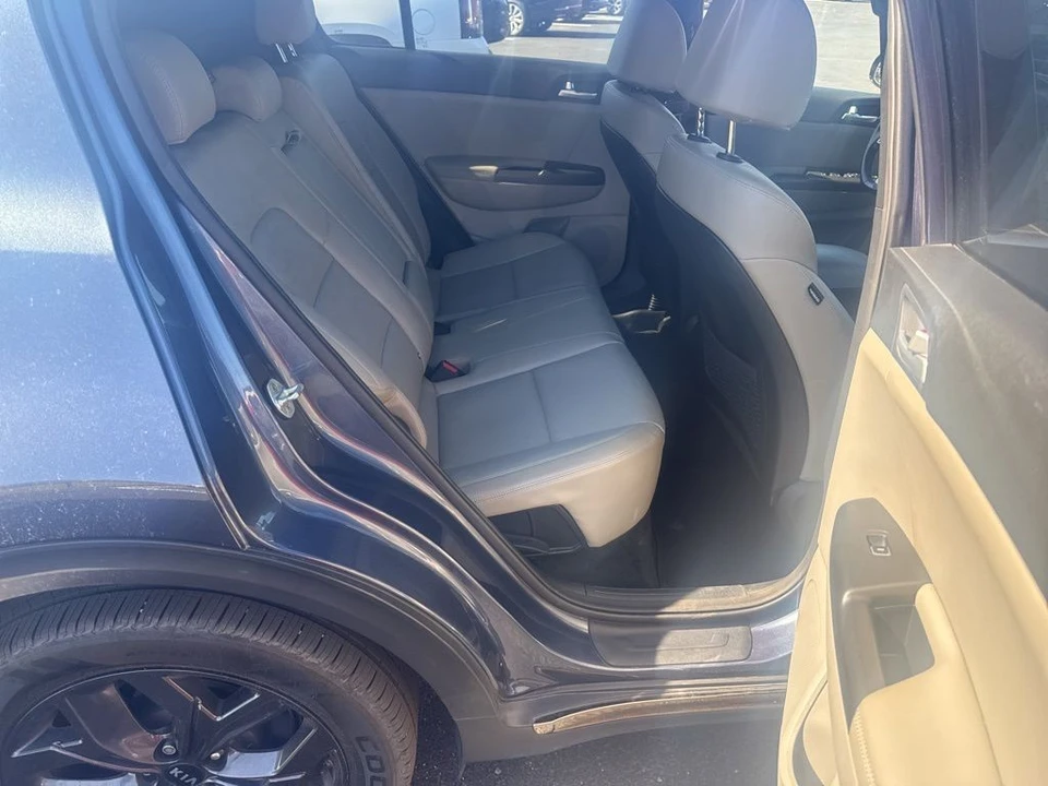2020 Kia Sportage - Image 13 of 21