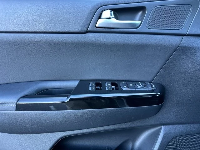 2020 Kia Sportage - Image 11 of 12