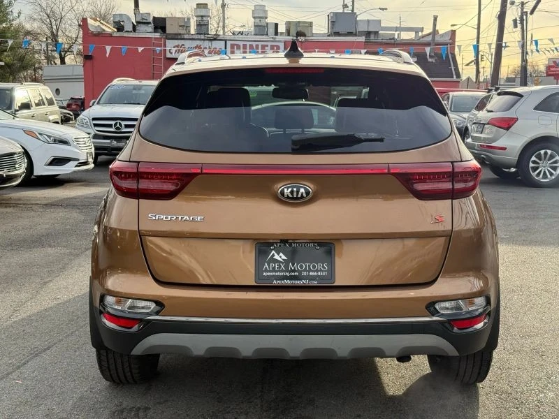 2020 Kia Sportage - Image 9 of 12