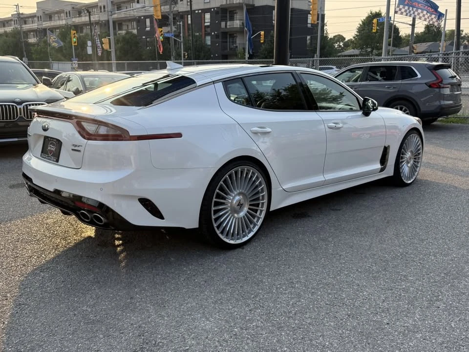 2020 Kia Stinger - Image 9 of 15