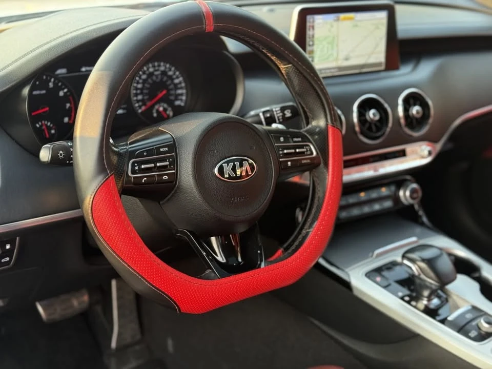 2020 Kia Stinger - Image 12 of 15