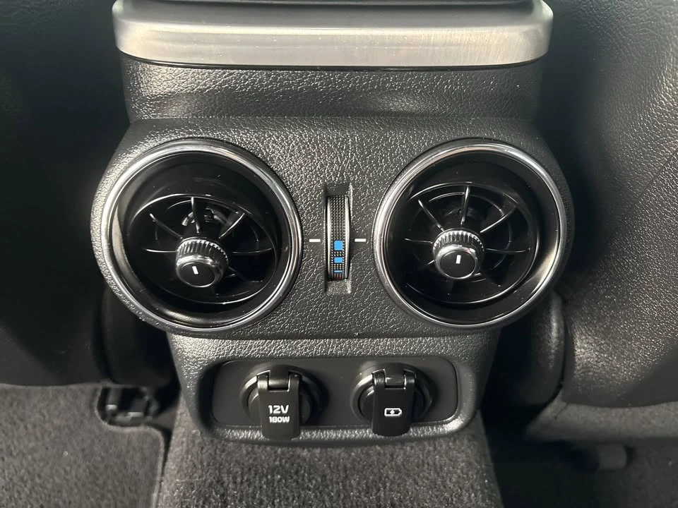 2020 Kia Stinger - Image 10 of 20