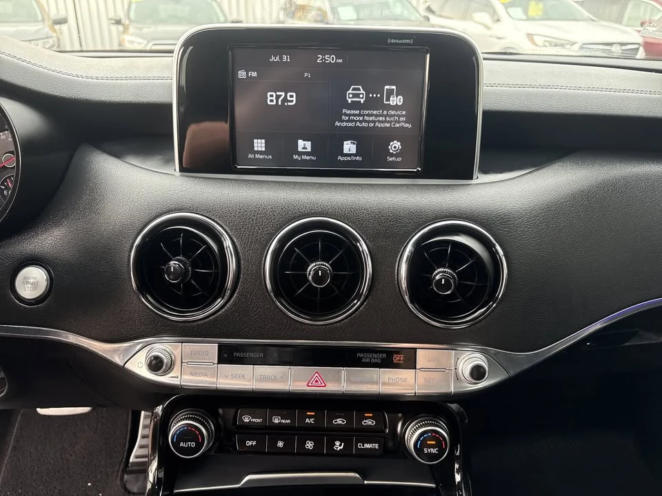 2020 Kia Stinger - Image 17 of 20