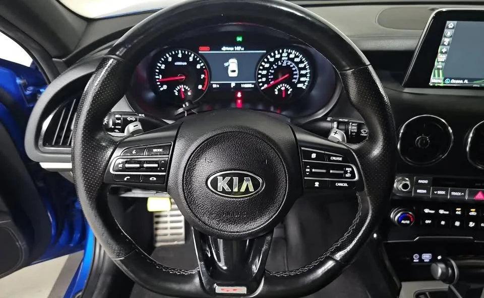 2020 Kia Stinger - Image 11 of 20