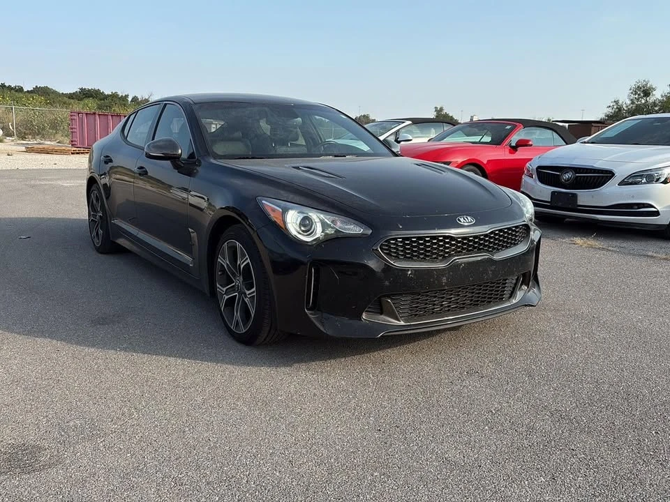 2020 Kia Stinger - Image 2 of 15