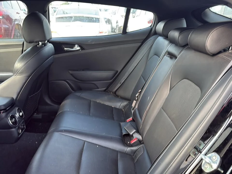 2020 Kia Stinger - Image 13 of 15