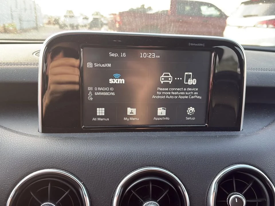 2020 Kia Stinger - Image 8 of 15