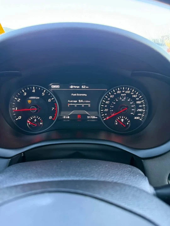 2020 Kia Stinger - Image 17 of 18
