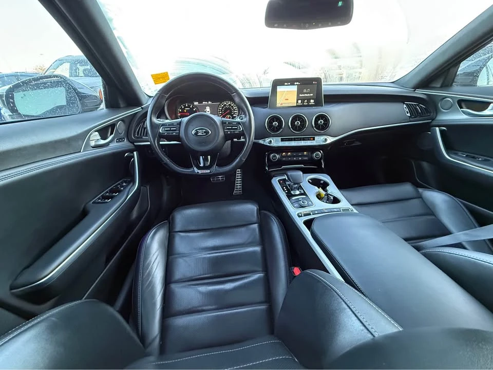 2020 Kia Stinger - Image 10 of 18
