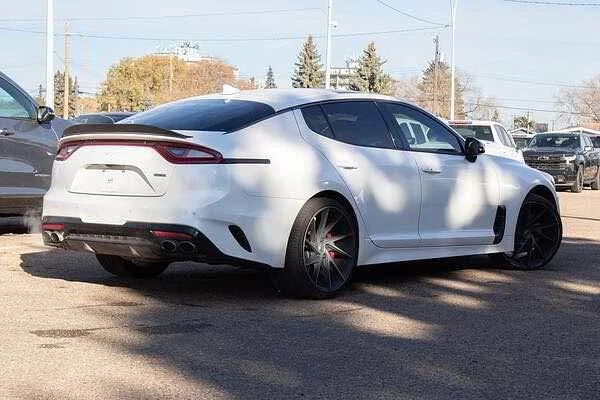 2020 Kia Stinger - Image 3 of 13