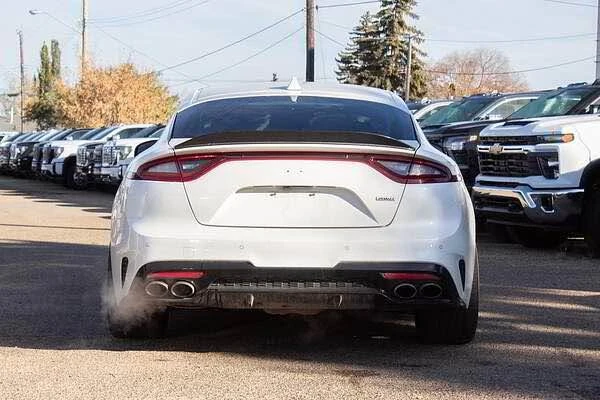 2020 Kia Stinger - Image 4 of 13