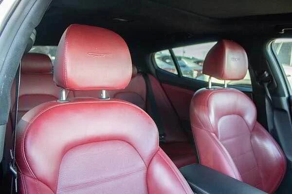2020 Kia Stinger - Image 11 of 13