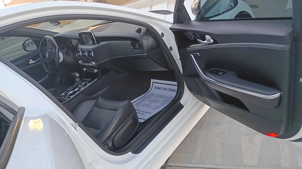 2020 Kia Stinger - Image 4 of 6