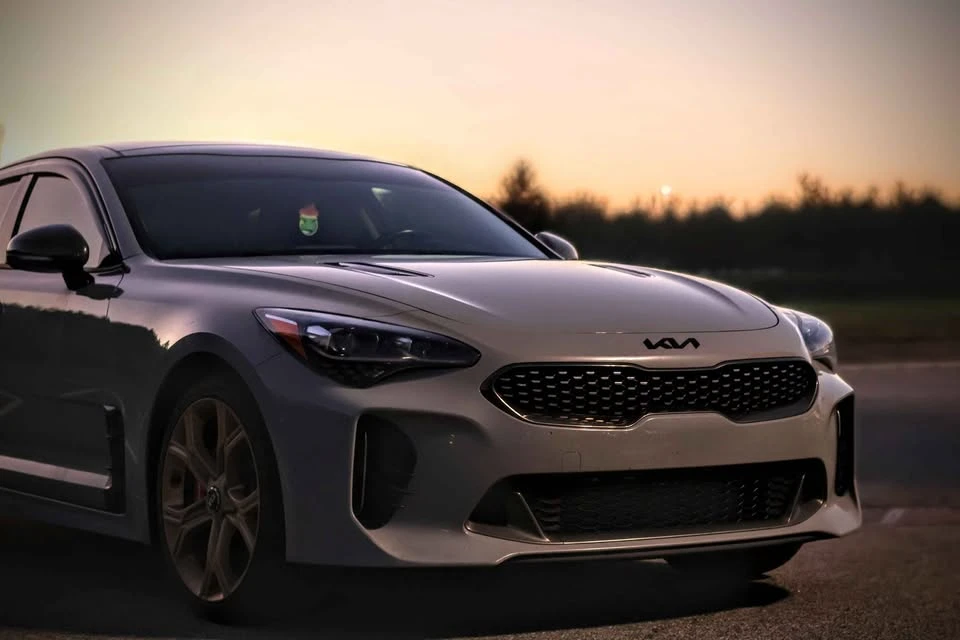2020 Kia Stinger - Image 9 of 10