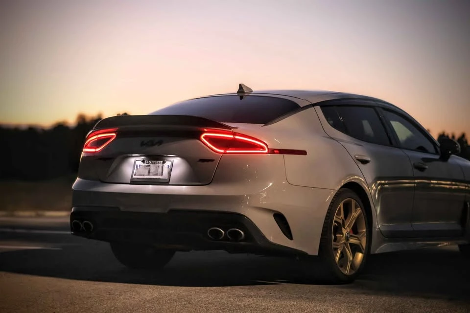 2020 Kia Stinger - Image 5 of 10