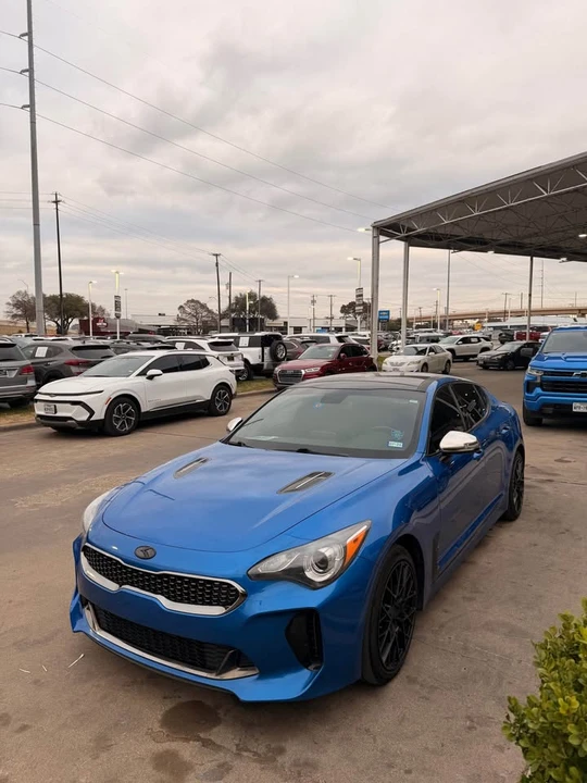 2020 Kia Stinger - Image 2 of 8