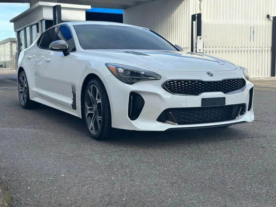 2020 Kia Stinger - Image 2 of 5