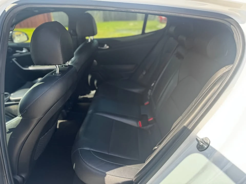 2020 Kia Stinger - Image 10 of 20