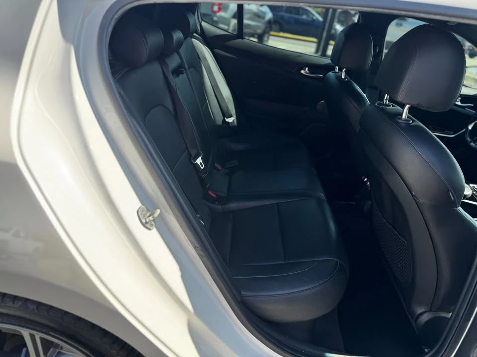 2020 Kia Stinger - Image 12 of 20