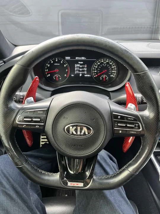 2020 Kia Stinger - Image 17 of 21