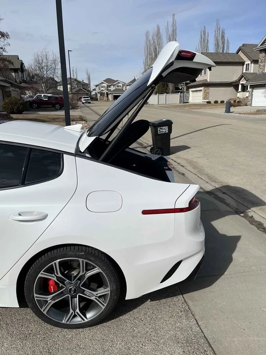 2020 Kia Stinger - Image 12 of 21