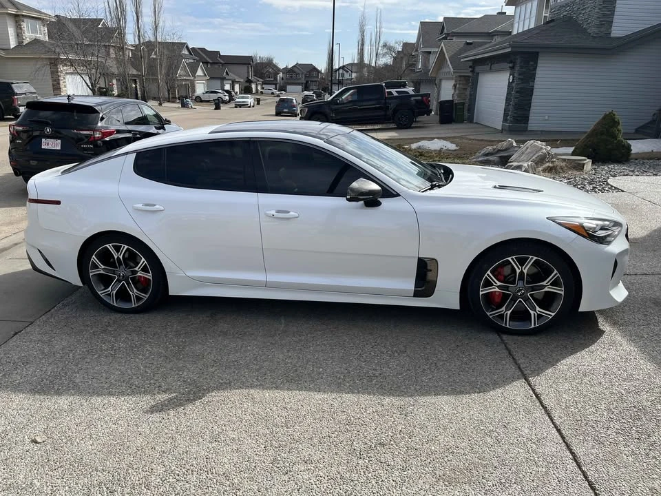2020 Kia Stinger - Image 4 of 21