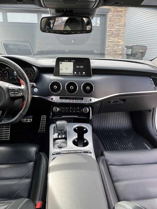 2020 Kia Stinger - Image 15 of 21