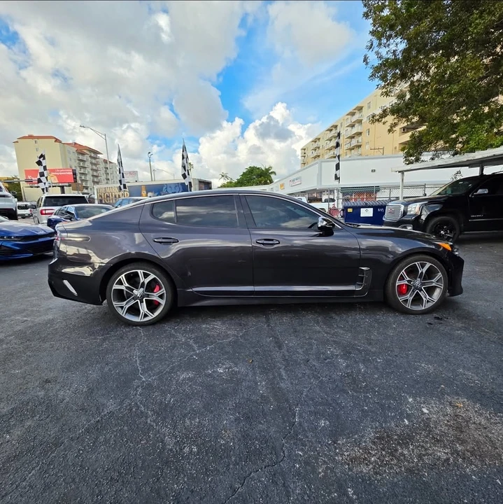 2020 Kia Stinger - Image 5 of 9