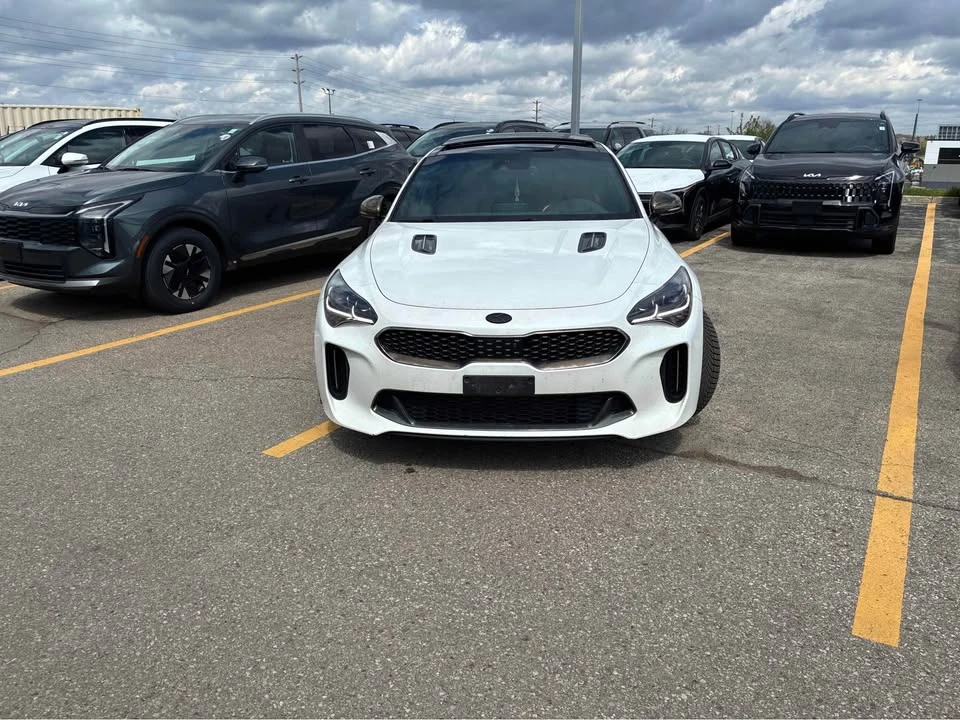 2020 Kia Stinger - Image 4 of 8