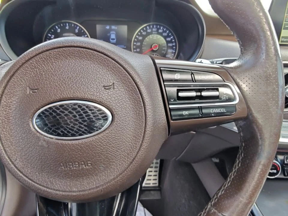 2020 Kia Stinger - Image 17 of 20