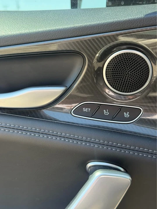 2020 Kia Stinger - Image 5 of 8
