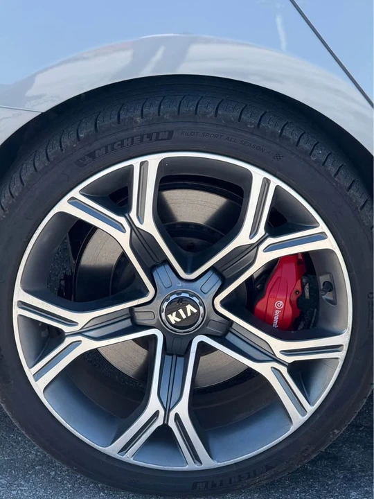 2020 Kia Stinger - Image 3 of 8
