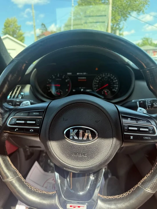 2020 Kia Stinger - Image 10 of 15