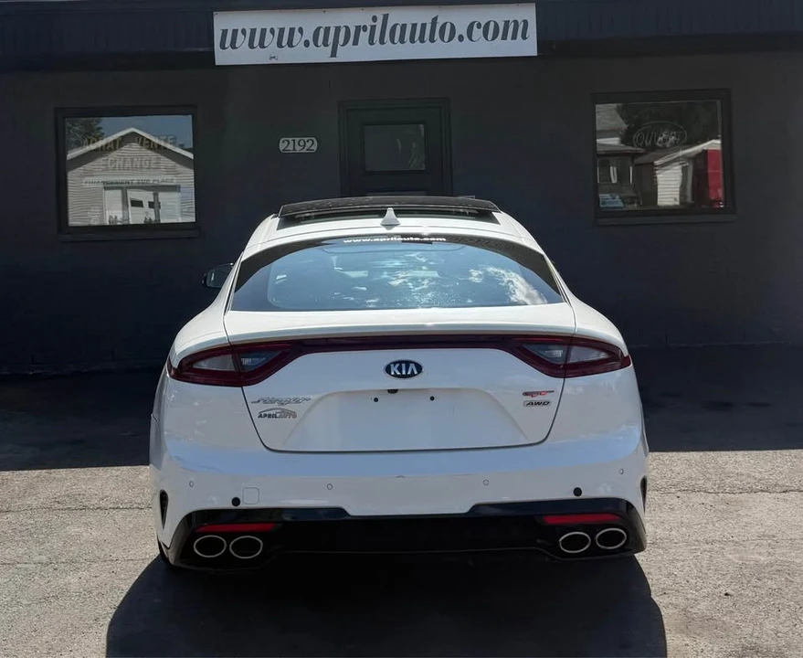 2020 Kia Stinger - Image 6 of 15