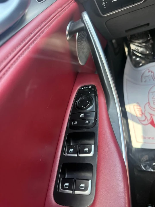 2020 Kia Stinger - Image 8 of 15