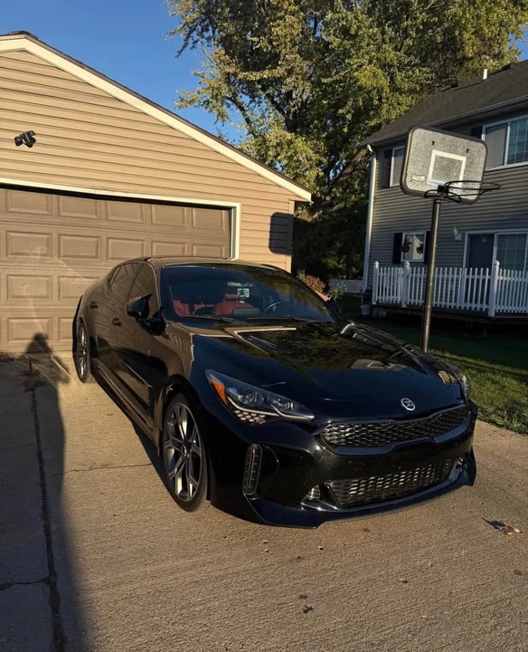 2020 Kia Stinger - Image 4 of 10