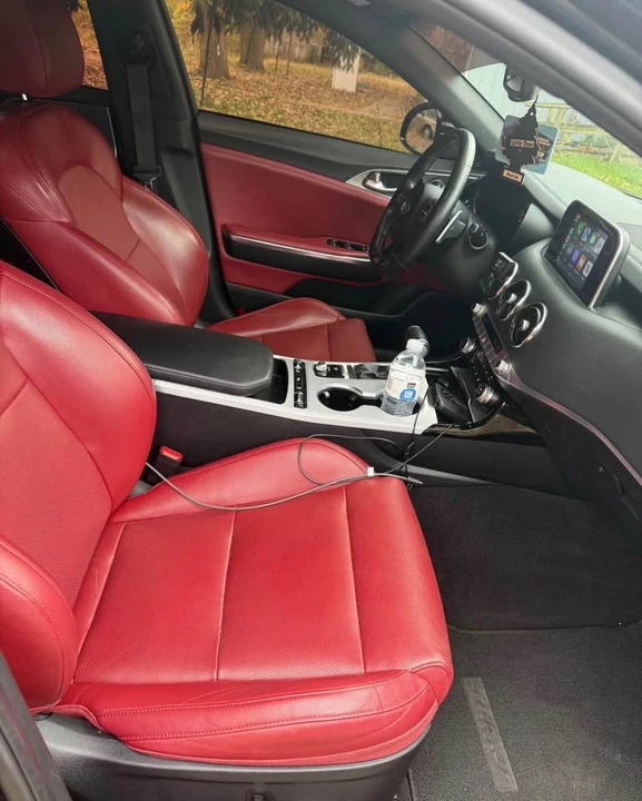 2020 Kia Stinger - Image 5 of 10
