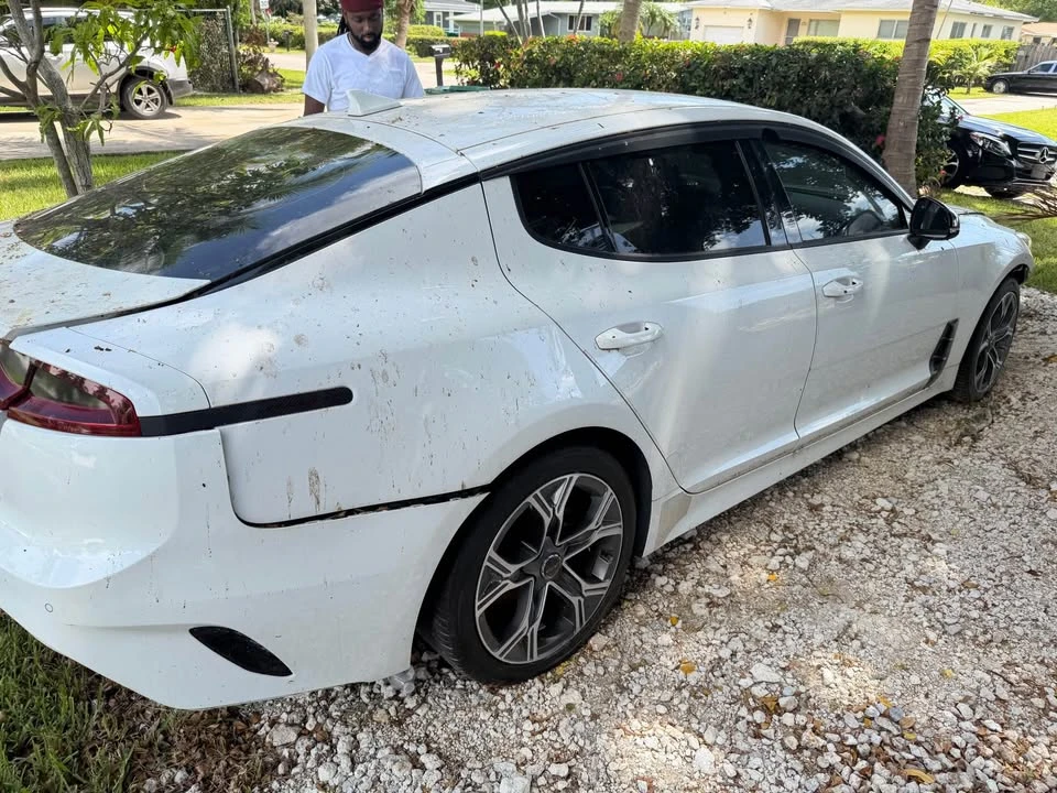 2020 Kia Stinger - Image 9 of 13