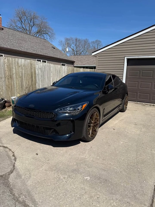 2020 Kia Stinger - Image 8 of 10