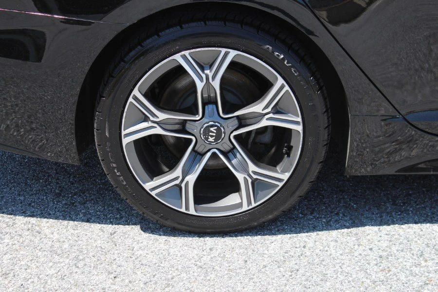 2020 Kia Stinger - Image 19 of 20