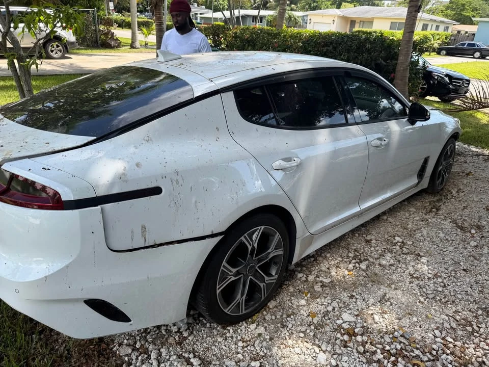 2020 Kia Stinger - Image 10 of 13