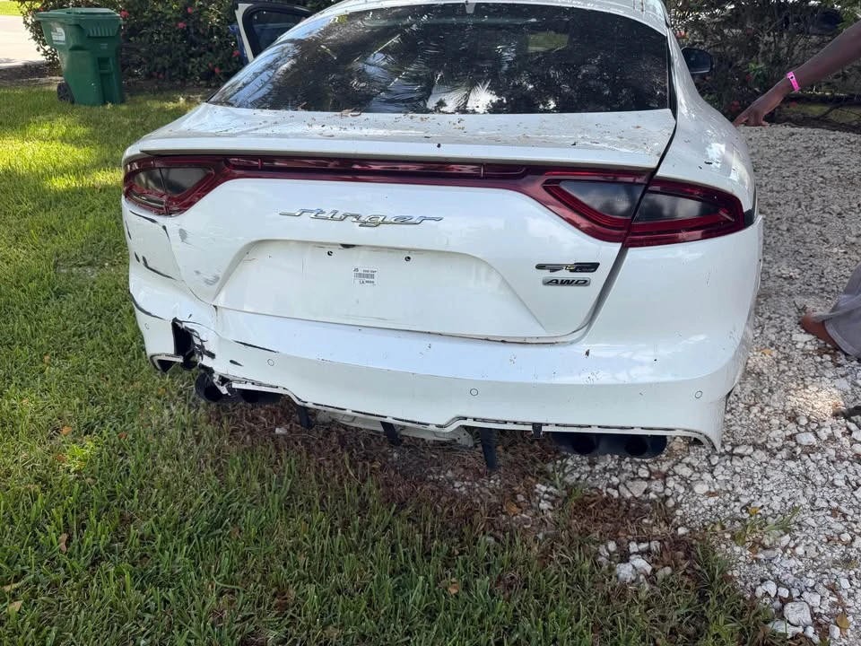 2020 Kia Stinger - Image 2 of 13