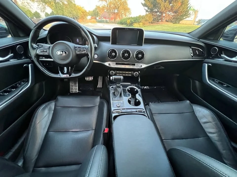 2020 Kia Stinger - Image 11 of 20
