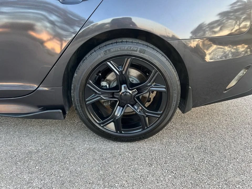 2020 Kia Stinger - Image 9 of 20