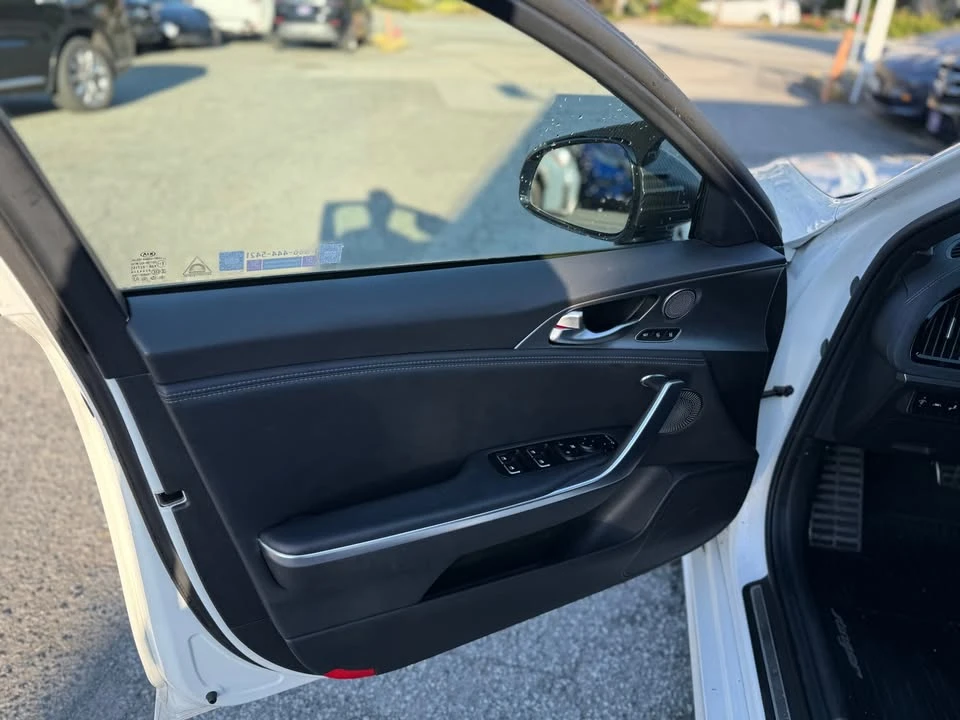 2020 Kia Stinger GT - Image 13 of 20