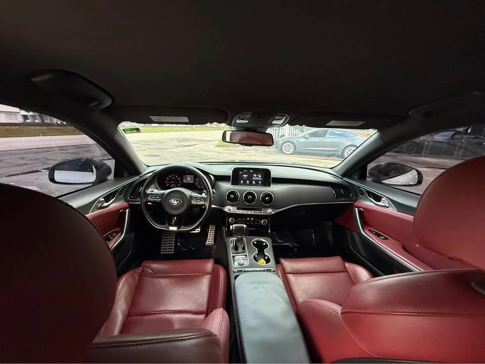 2020 Kia Stinger GT - Image 9 of 14